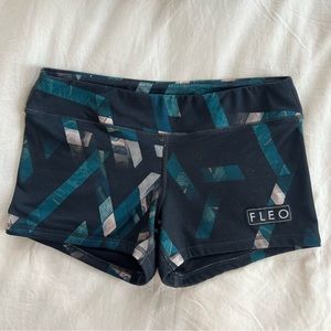 FLEO 3.25” dark geometric workout shorts